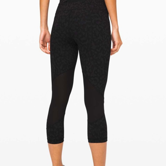 LULULEMON Pace Rival Crop *22"
Formation Camo Deep Coal Multi / Black - Picture 2 of 6